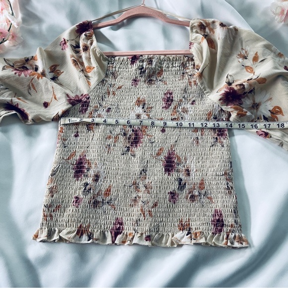 Floral Print Smocked Blouse - Picture 9 of 11